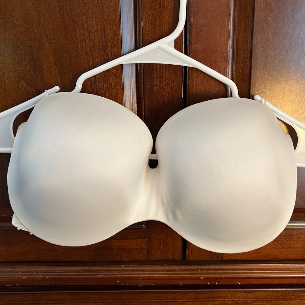 Maidenform strapless bra with underwire white 36DD